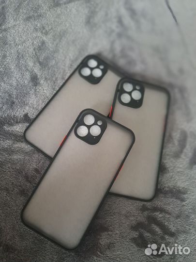Прозрачный чехол на iPhone