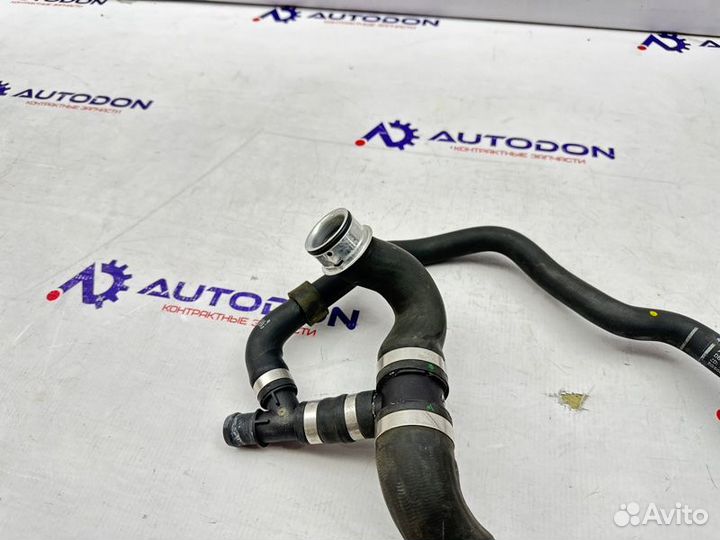 Патрубок радиатора нижний Mercedes C-Class W204