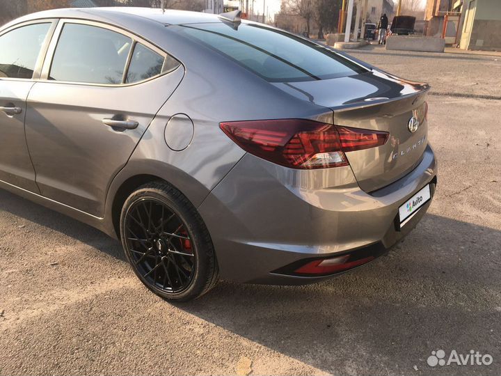 Hyundai Elantra 2.0 AT, 2019, 100 000 км