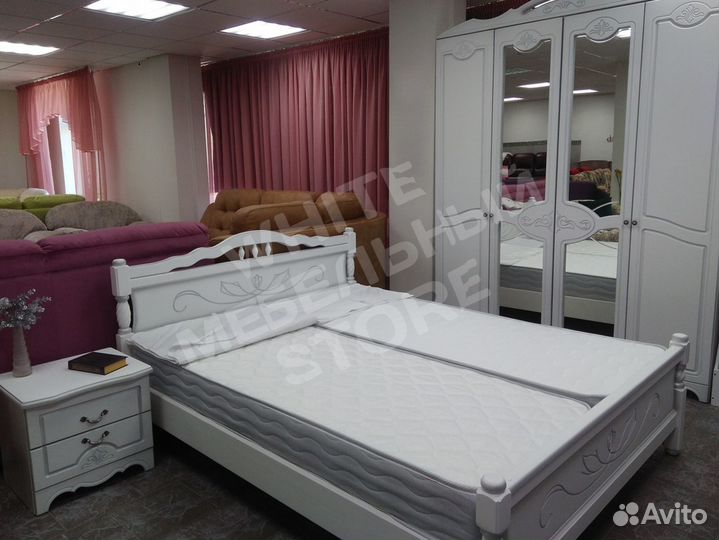 Спальный гарнитур