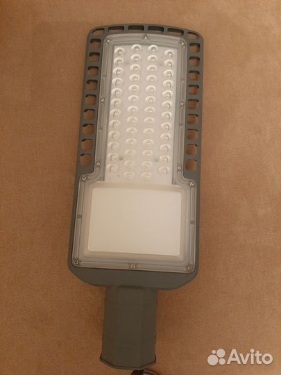 Светильник светодиодный уличный консольный