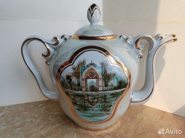 Чайник кисловодский фарфор
