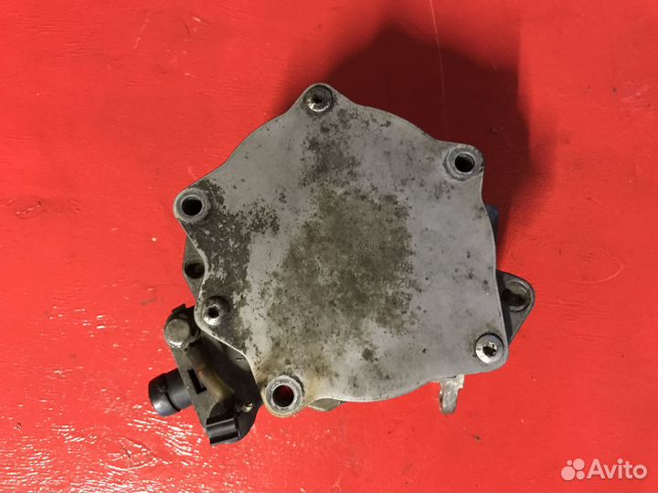 Вакуумный насос Volkswagen Passat B7 CDA 2012