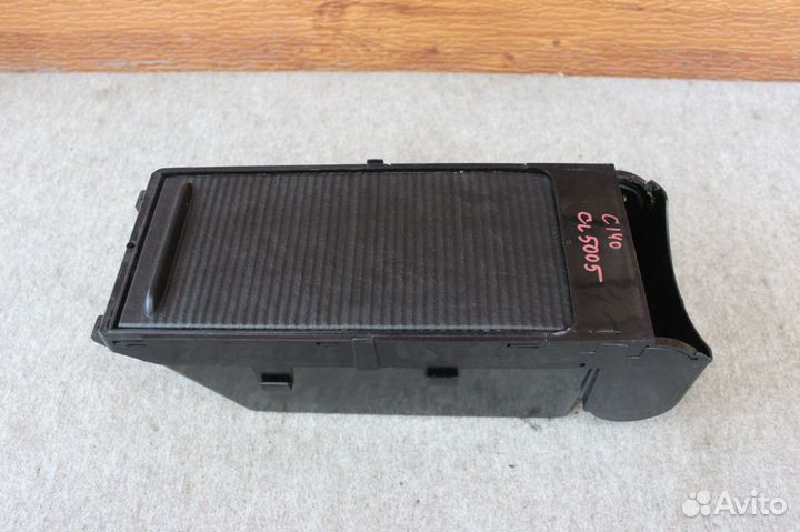 Бардачок центральной консоли Mercedes S-Class W140