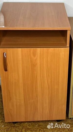 Тумба прикроватная