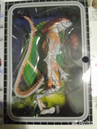 Фигурка Чужой Пантера