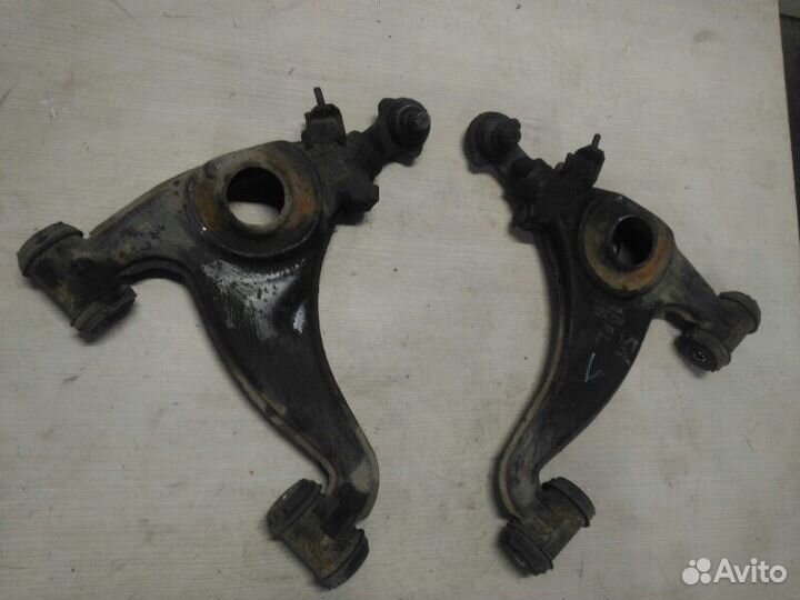 Рычаг подвески передний Mercedes-Benz E-Class W124