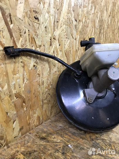 Вакуумный усилитель тормозов Renault Logan 2009