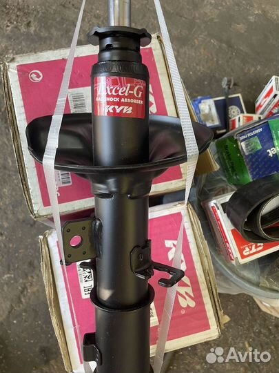 Стойки передние KIA cerato 1