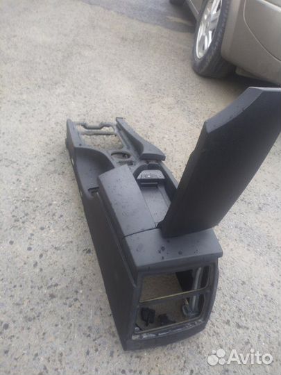 Подлокотник Bmw 525I E60 N52B25AF 2006