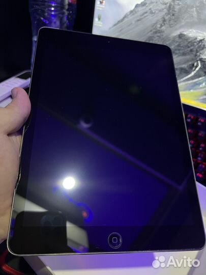 iPad Air 16 гб WiFi+LTE серый космос рст