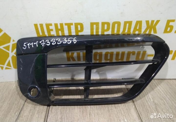 Решётка переднего бампера правая бу BMW X1 F48 OEM