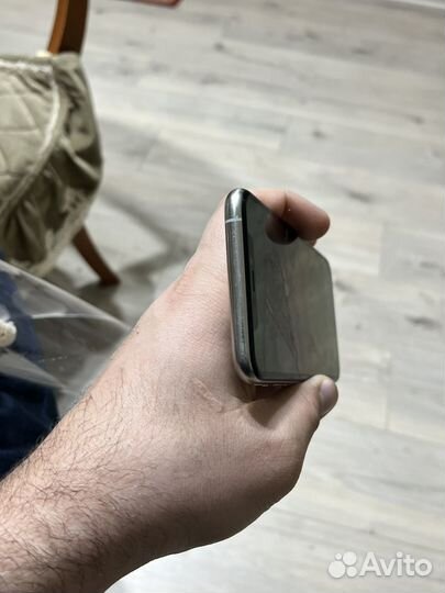 iPhone 11 Pro, 64 ГБ