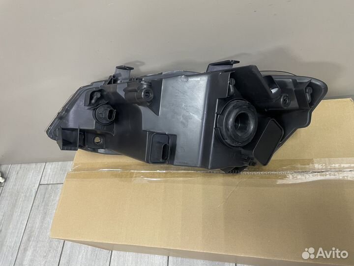 Фара правая новая Фольксваген Поло седан