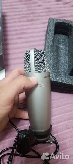 Студийный микрофон