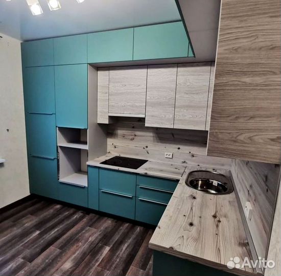 Кухни на заказ с глянцевыми фасадами