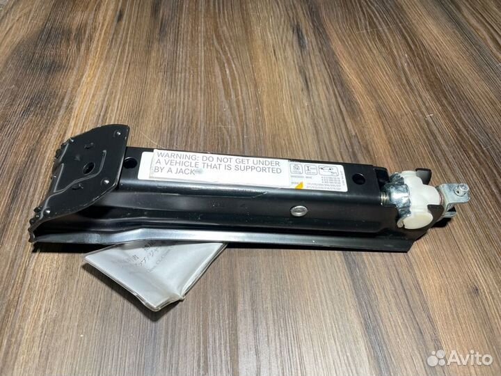 Домкрат Mercedes-Benz E-Class W212 274920 2014