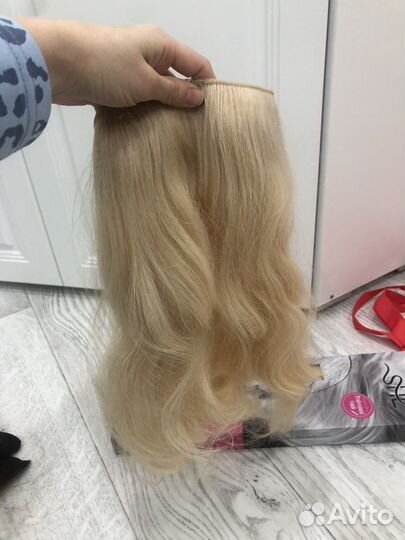 Волосы на заколках