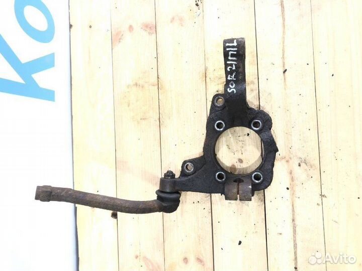 Кулак передний левый Kia Sorento 2 XM