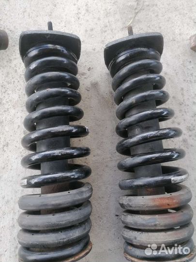 Задние стойки в сборе пружины. ML 163 2.7