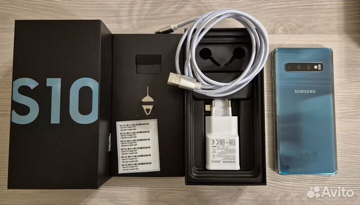 Samsung Galaxy S10, 8/128 ГБ