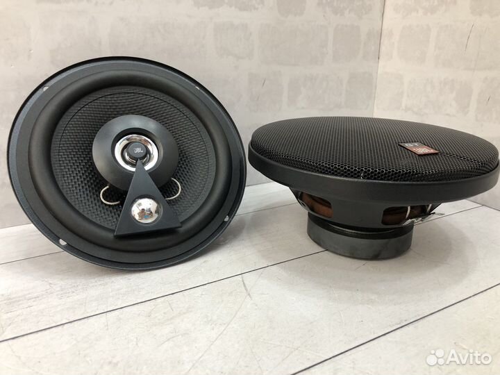 Динамики в авто 16 JBL