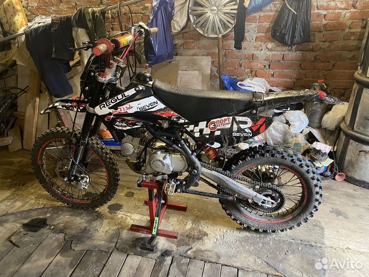 Regulmoto Seven Medalist 140