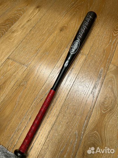 Бейсбольная бита louisville slugger