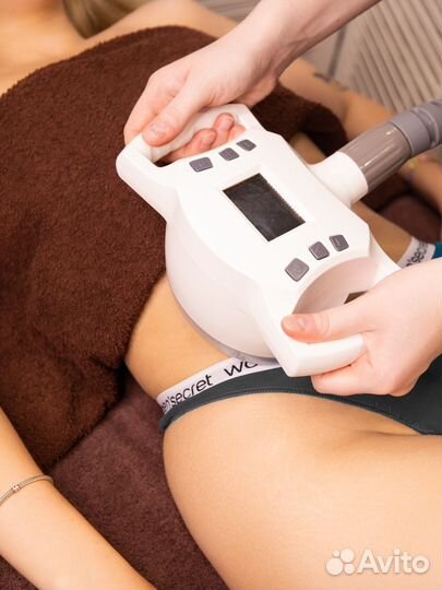 Массажистка аппаратной техники