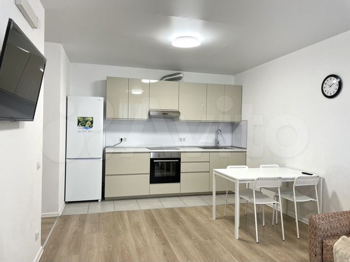 2-к. квартира, 57 м², 14/33 эт.