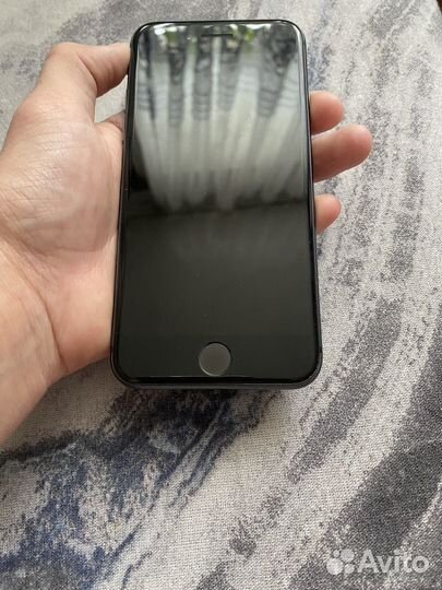 iPhone 8, 64 ГБ