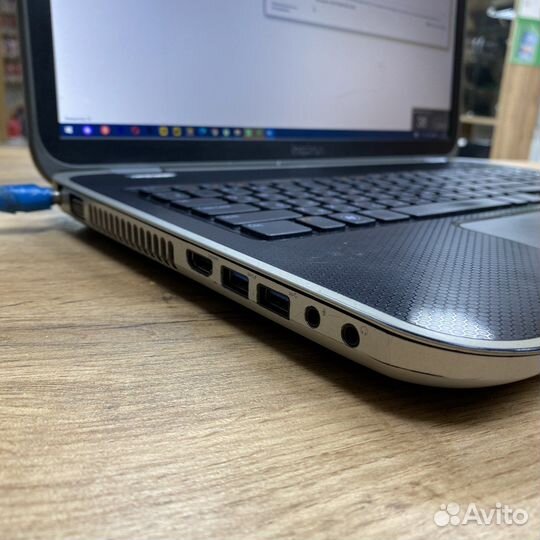 Ноутбук Dell inspiron 7720