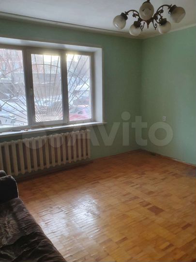 4-к. квартира, 86 м², 1/10 эт.