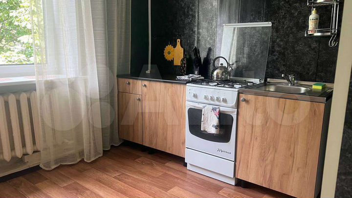 2-к. квартира, 58 м², 3/3 эт.