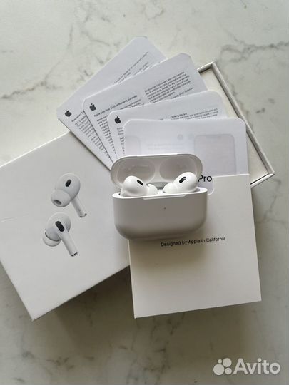 Apple AirPods Pro 2 (шумоподавление)
