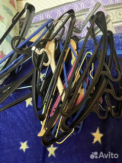 Продам 20 вешалок