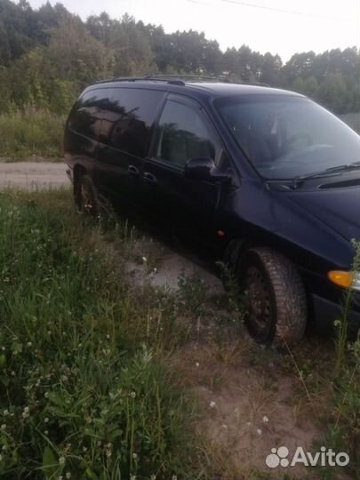 Chrysler Voyager 2.4 МТ, 1997, 618 670 км