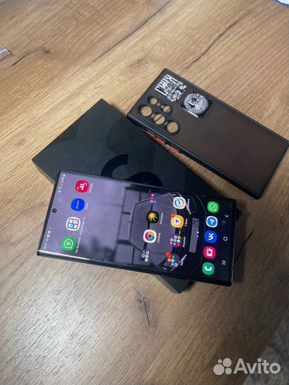 Samsung Galaxy S22 Ultra, 8/128 ГБ