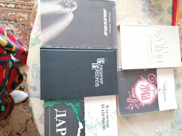 Продам книги