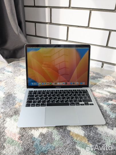 Ноутбук MacBook Air 13 (2020)