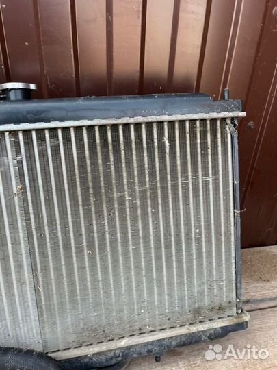 Радиатор охлаждения двигателя Nissan Almera N16