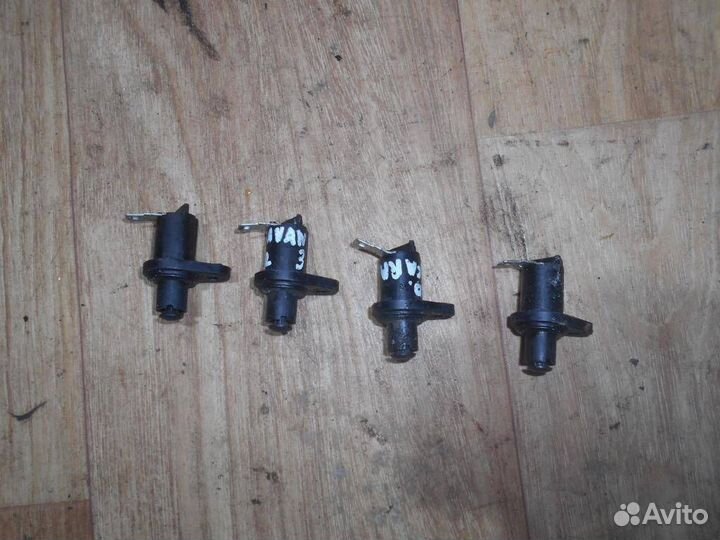 Выключатель концевой Dodge Caravan 1996-2000