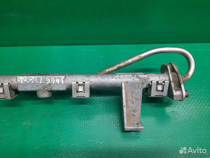 Топливная рампа Ford Focus 1 седан eydk 2005