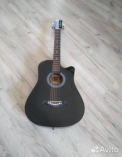Акустическая гитара