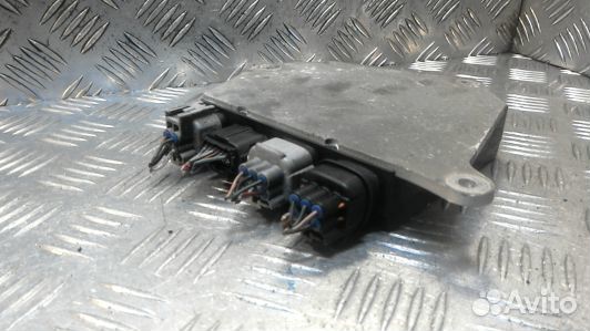 Блок управления форсунками lexus GS 3 (6LV16XP01)