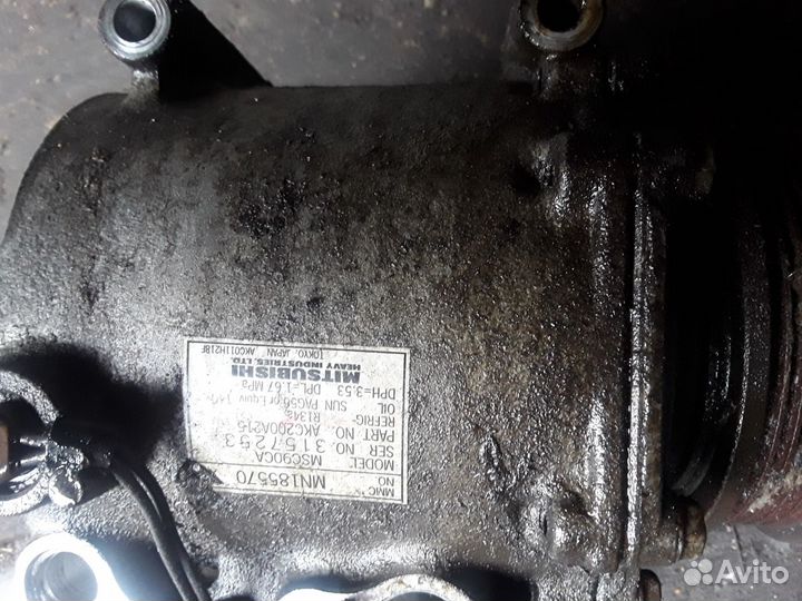 Компрессор кондиционера Mitsubishi Lancer msc90ca