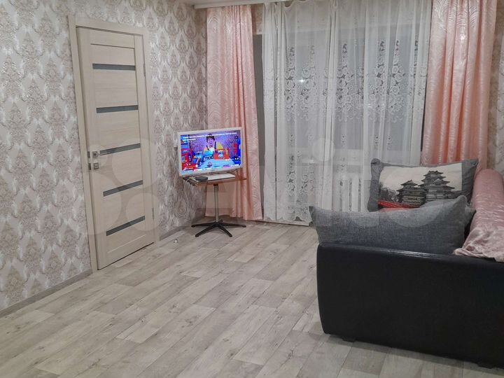 2-к. квартира, 44 м², 3/3 эт.