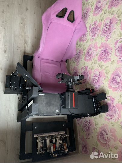 Кокпит для симрейсинга