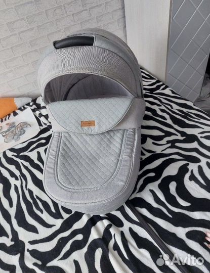 Коляска adamex barletta 3 в 1 (вставки экокожа)