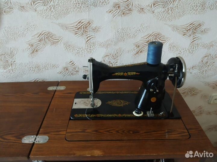 Швейная машина Подольск 2м